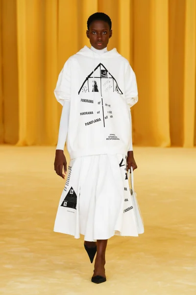 Look 25